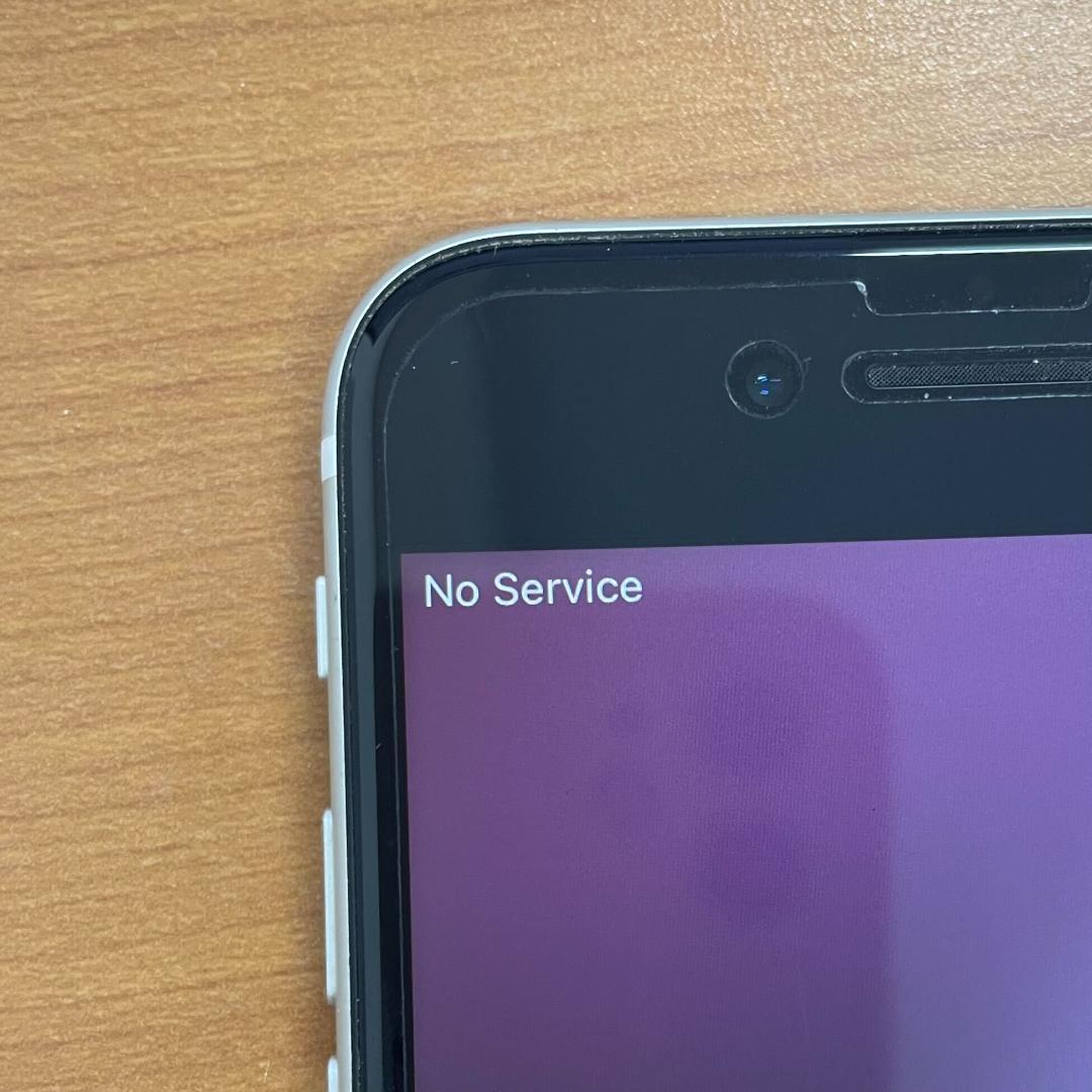 ま*ー様 動作確認済み iPhone SE 第2世代 64GB ID:G7700