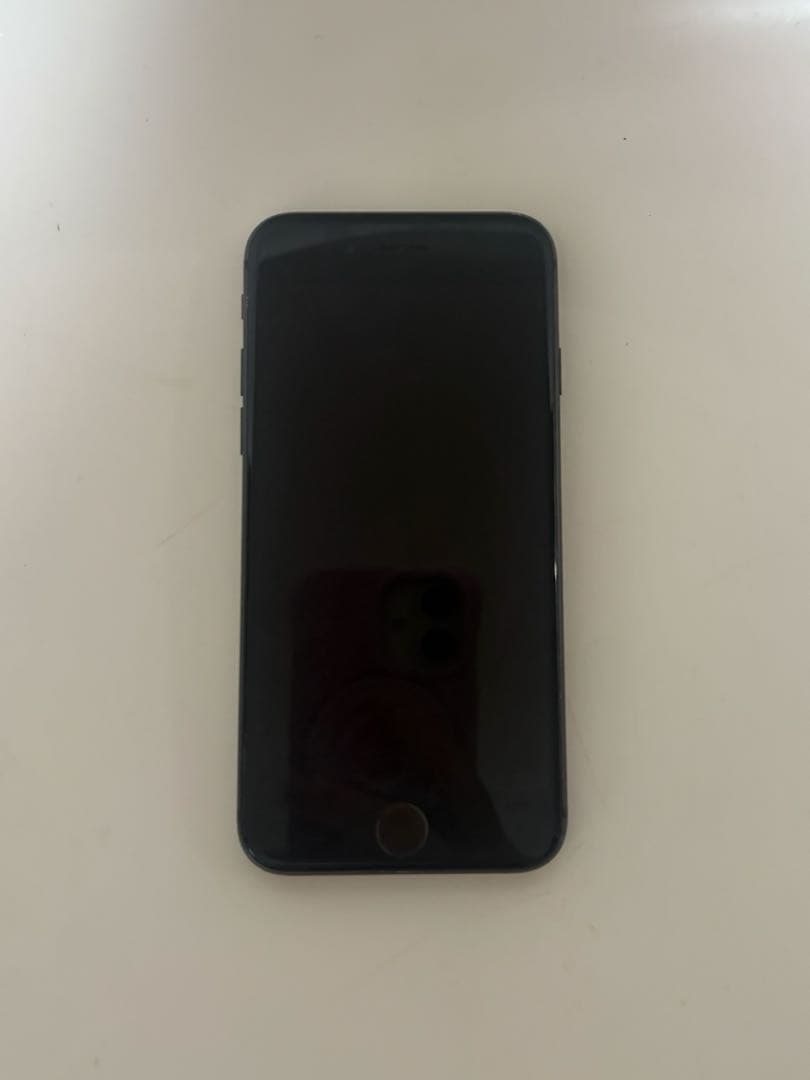 iPhone 8ブラック　本体