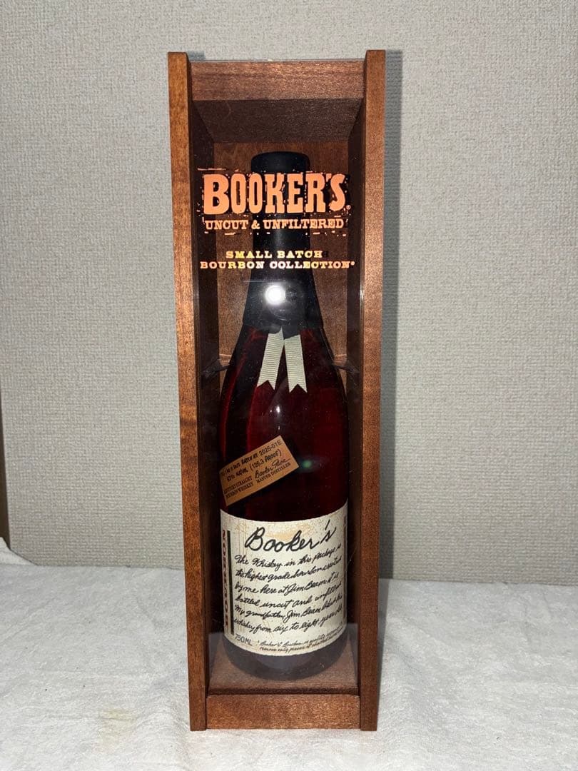 Booker's Uncut & Unfiltered ウッドボックス入り