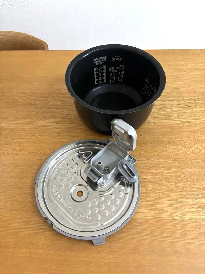 三菱電機・IHジャー炊飯器（NJ-VEC10-H）
