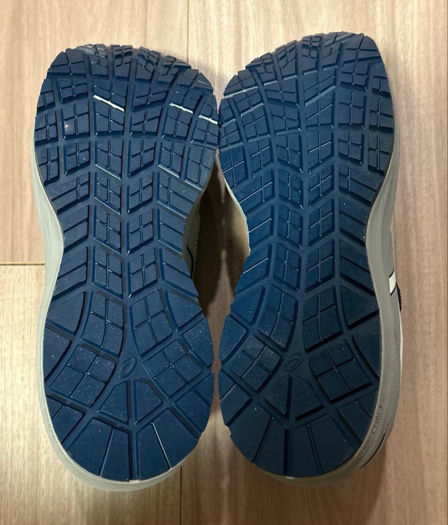 【新品未使用】asicsアシックス ウィンジョブ ローカット 安全靴 グレー色