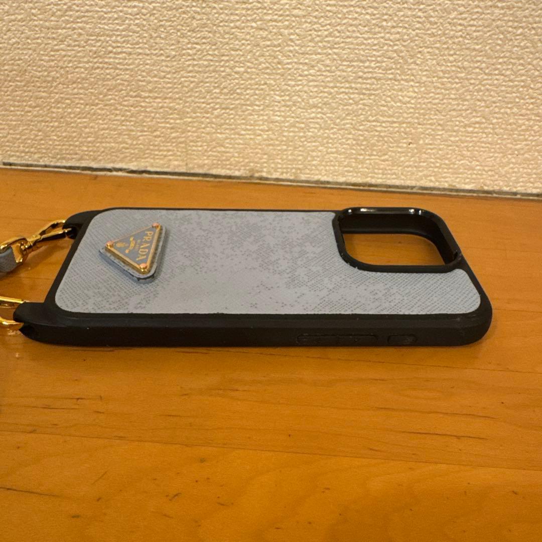 PRADA ストラップ付きiPhone15Proケース ブルー
