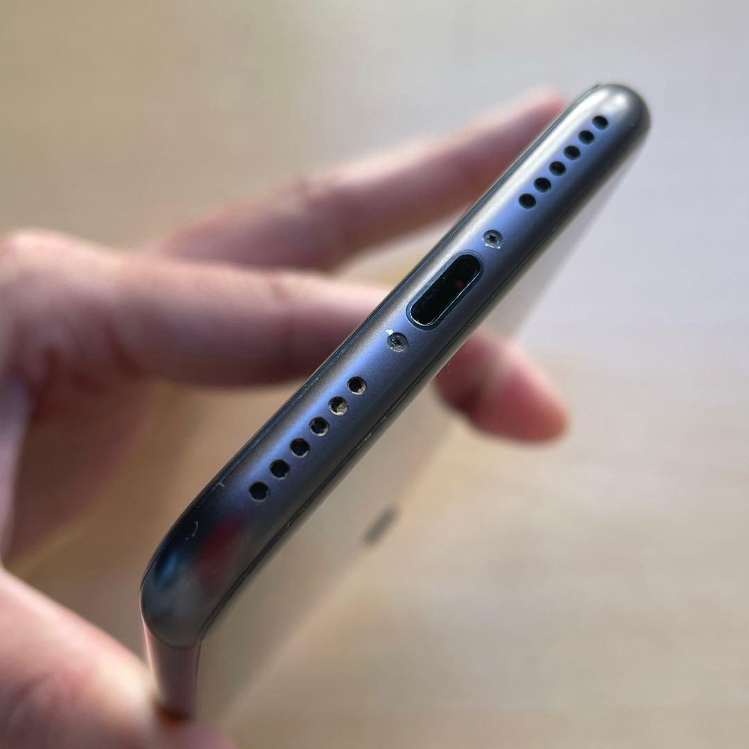 iPhone 8 スペースグレイ　64GB A1906 美品　SIMフリー