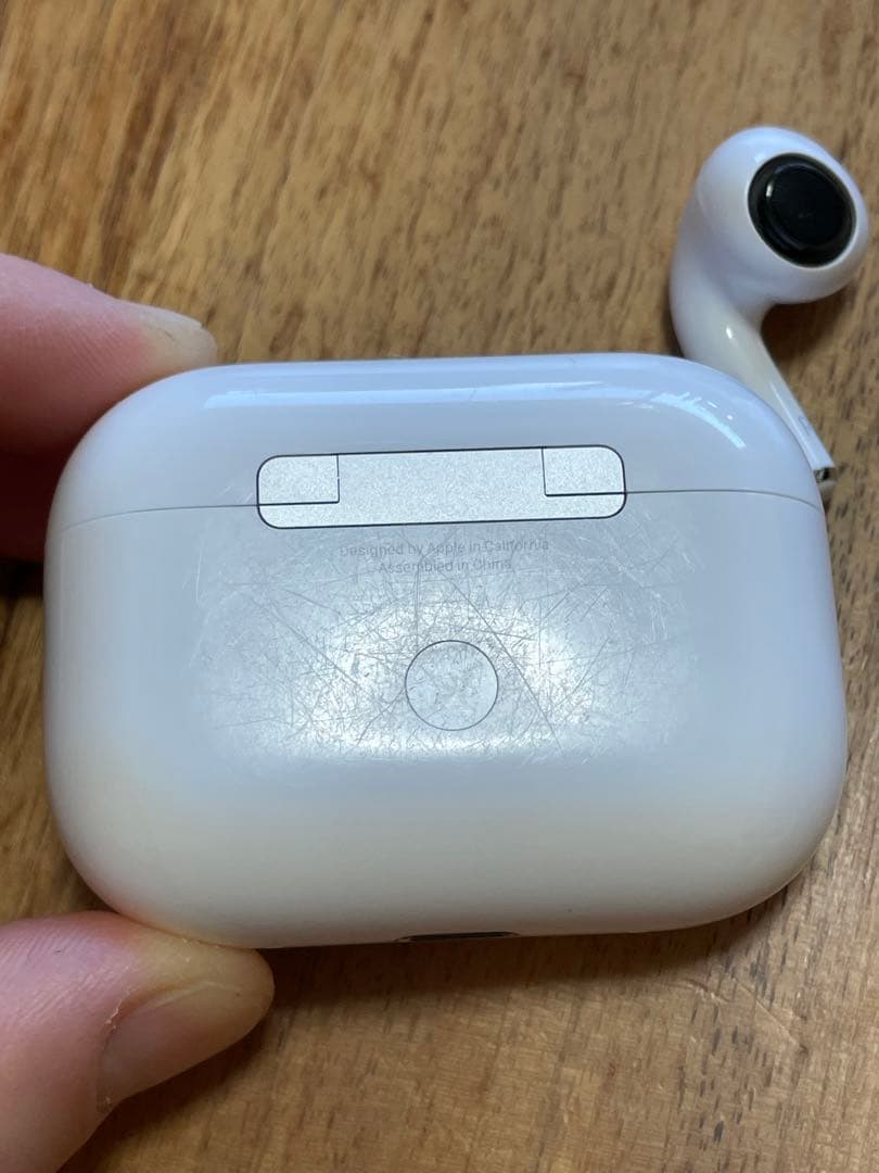 AirPods Pro 第2世代 充電ケース＋右耳のみ 動作確認済み 傷あり