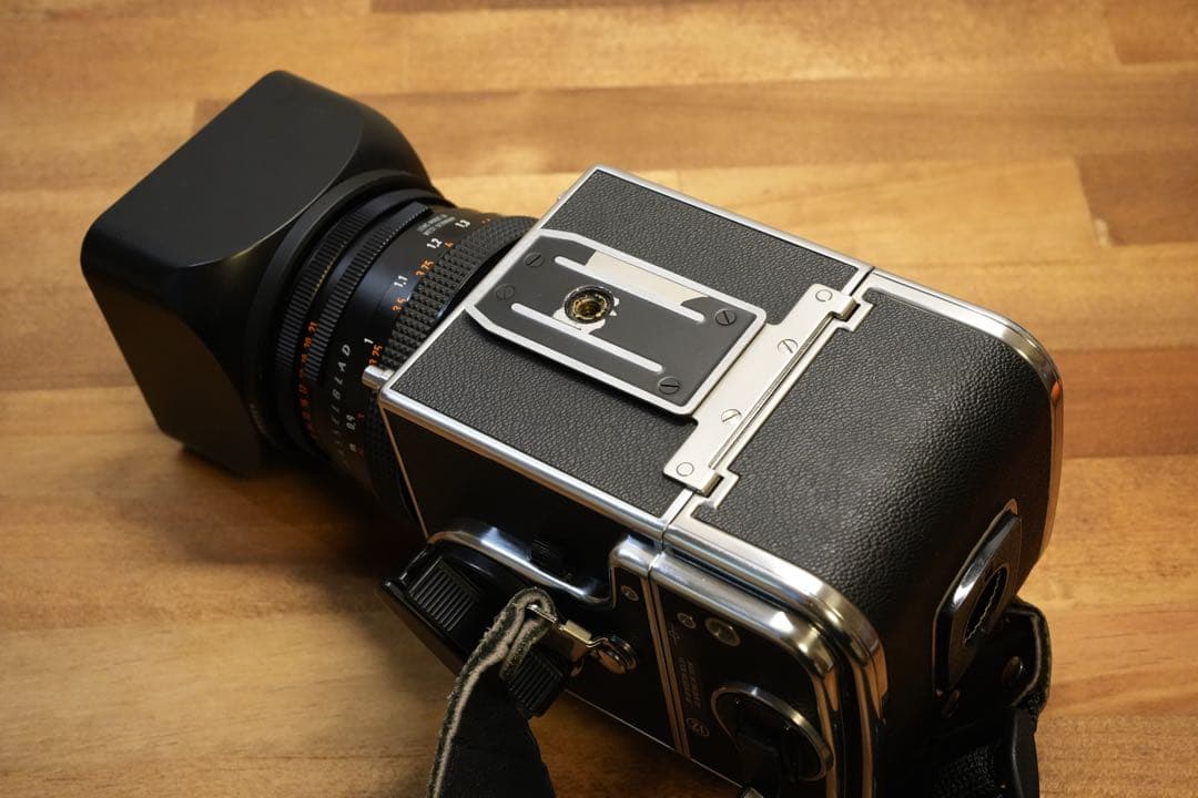 フィルムカメラ Hasselblad 500CM Planar 80mm F2.8 CF A12