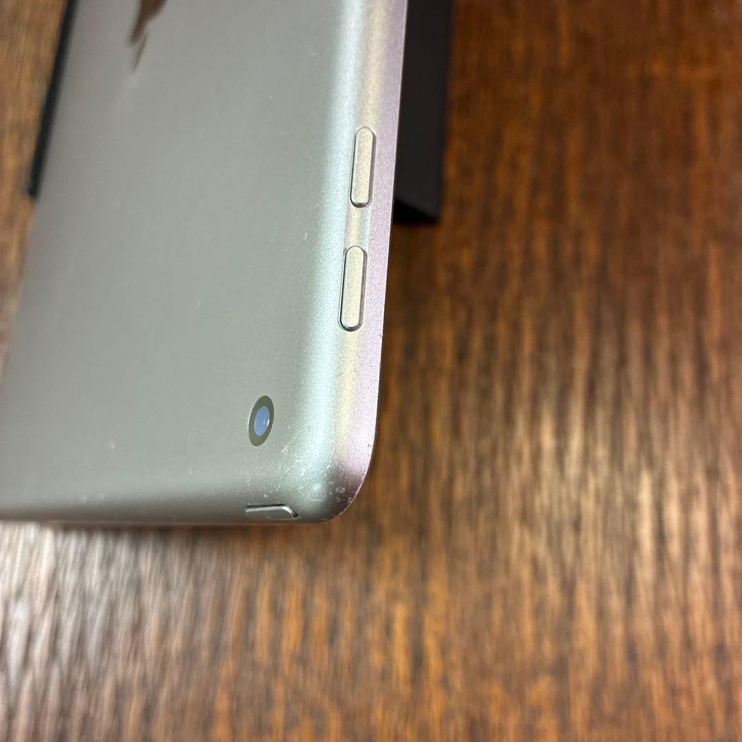 【値下げ】iPad 第5世代 32GB WIFIモデル