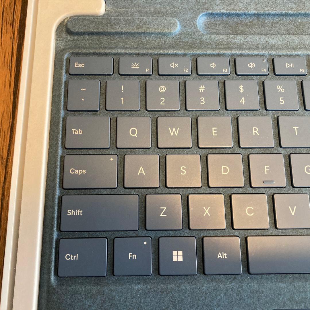 Microsoft Surface Pro Signature キーボード 箱付