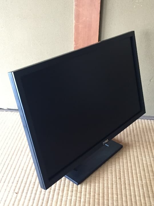 良好！DELL　フルHD　２４ワイドモニタ　LEDバックライト