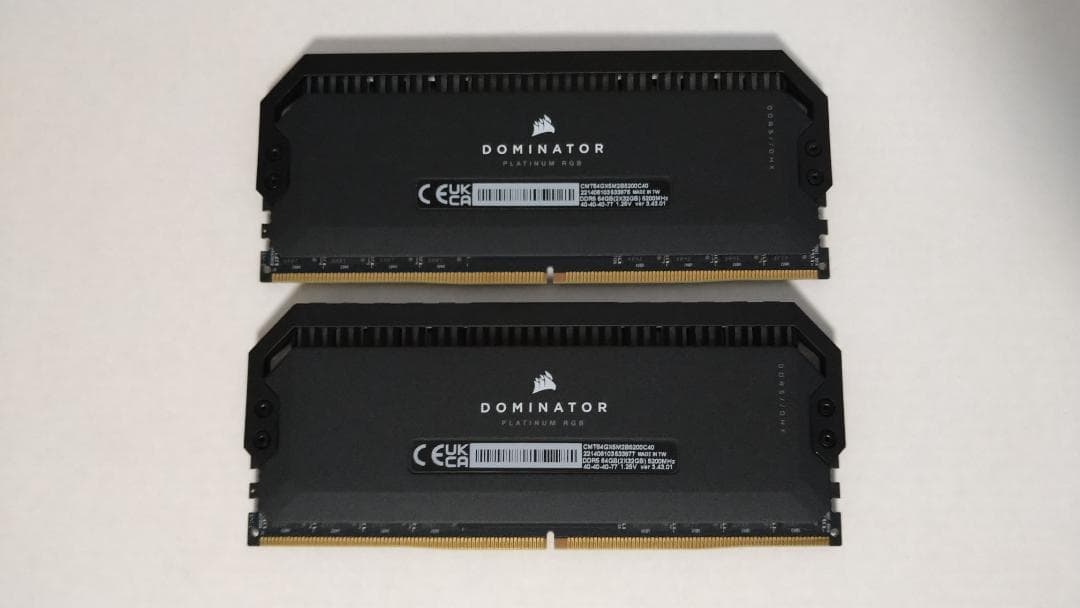メモリー CORSAIR DOMINATOR PLATINUM 5200MHz 64GB
