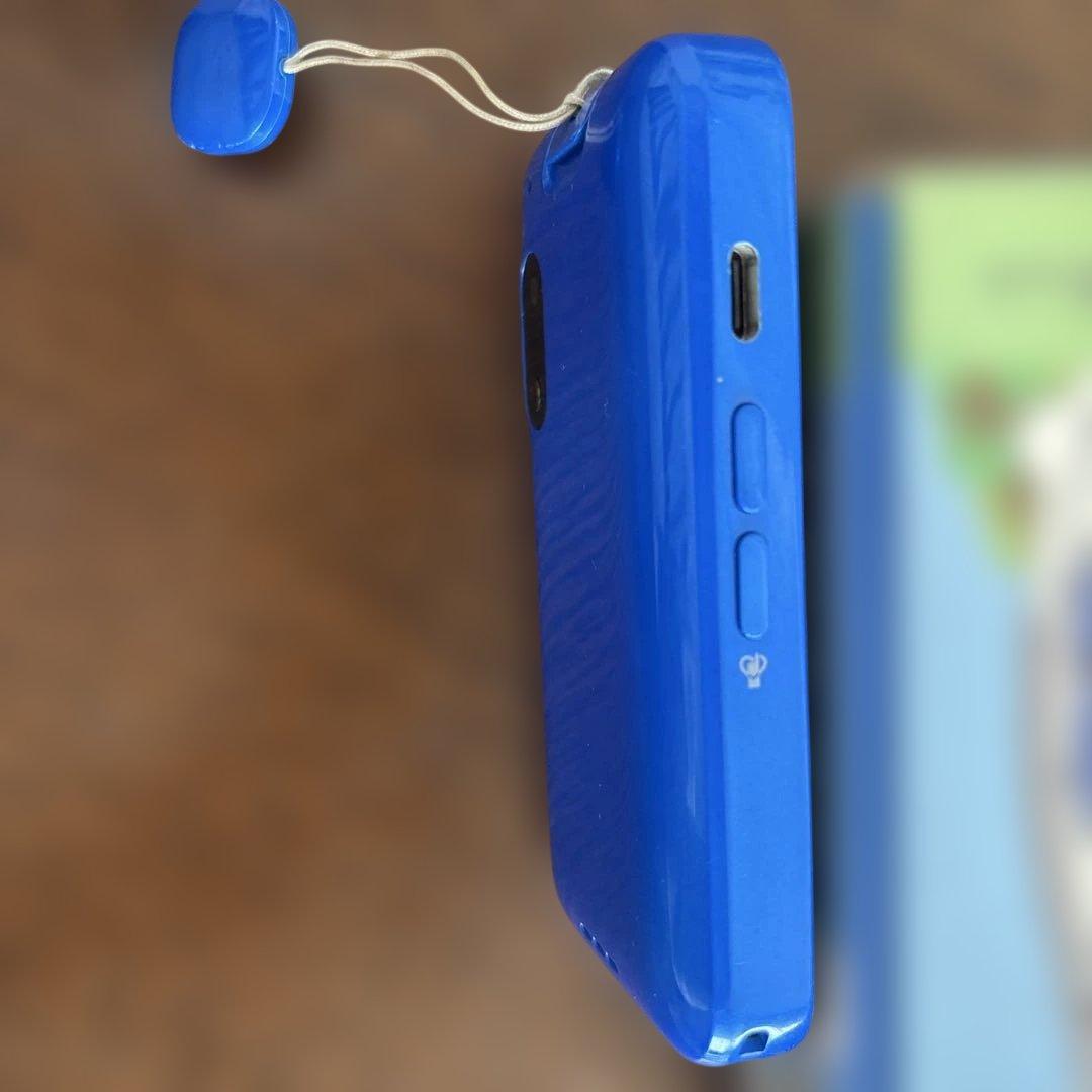キッズフォン3 ソフトバンク　携帯電話本体　青