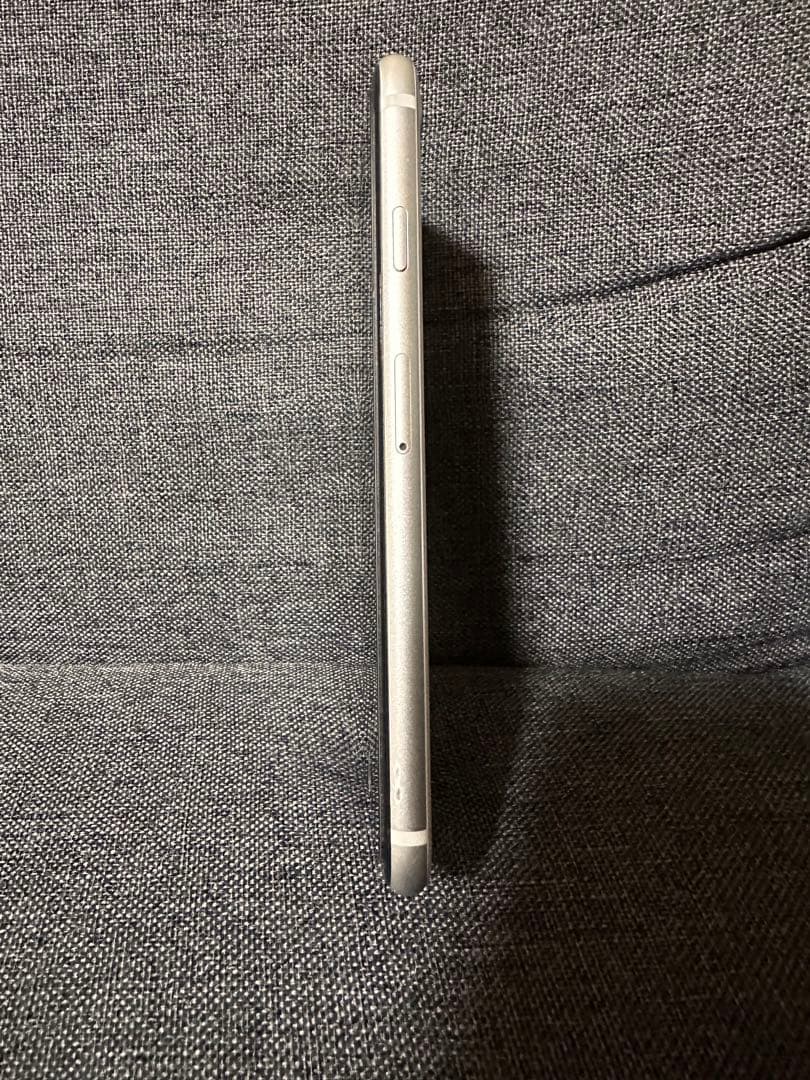 iPhone SE 本体　第二世代　SIMフリー
