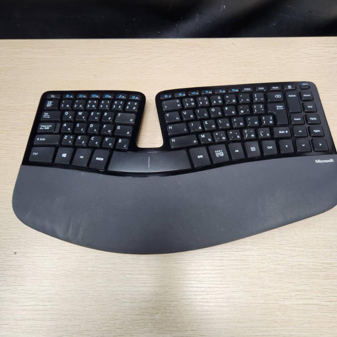 ★Microsoft　エルゴノミックキーボード　1559　テンキー付き