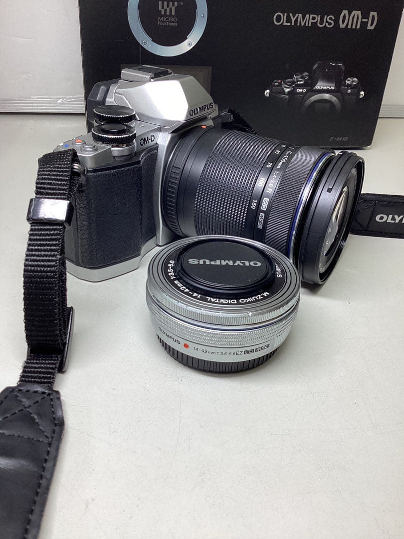 ピ*ン様 OLYMPUS OM-D E-M10 ミラーレス一眼カメラセット