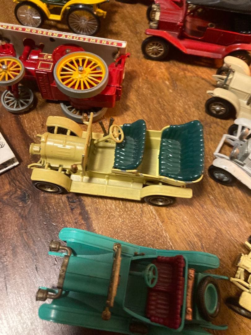 Lesney's モダンアミューズメント ミニカー 9台セット