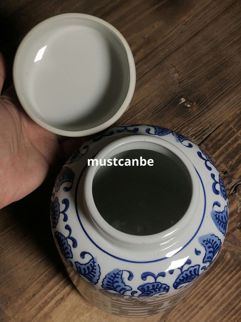 釉下彩纏枝花青花双喜茶壺 景徳鎮 陶磁器 装飾品 現代工芸品 美術品 置物