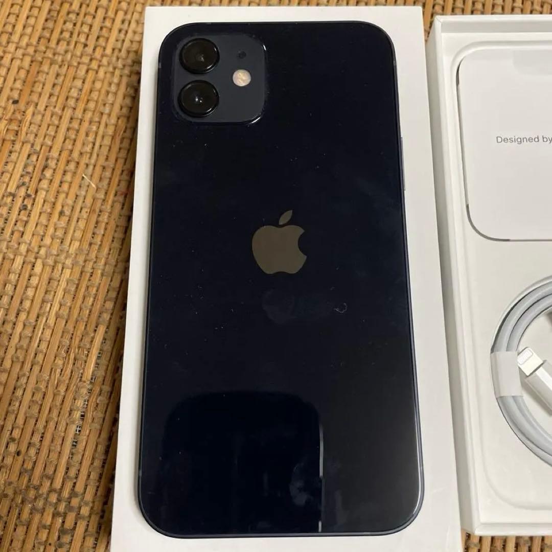 未使用　Apple iPhone 12 SIMフリー　ブラック 64GB 本体