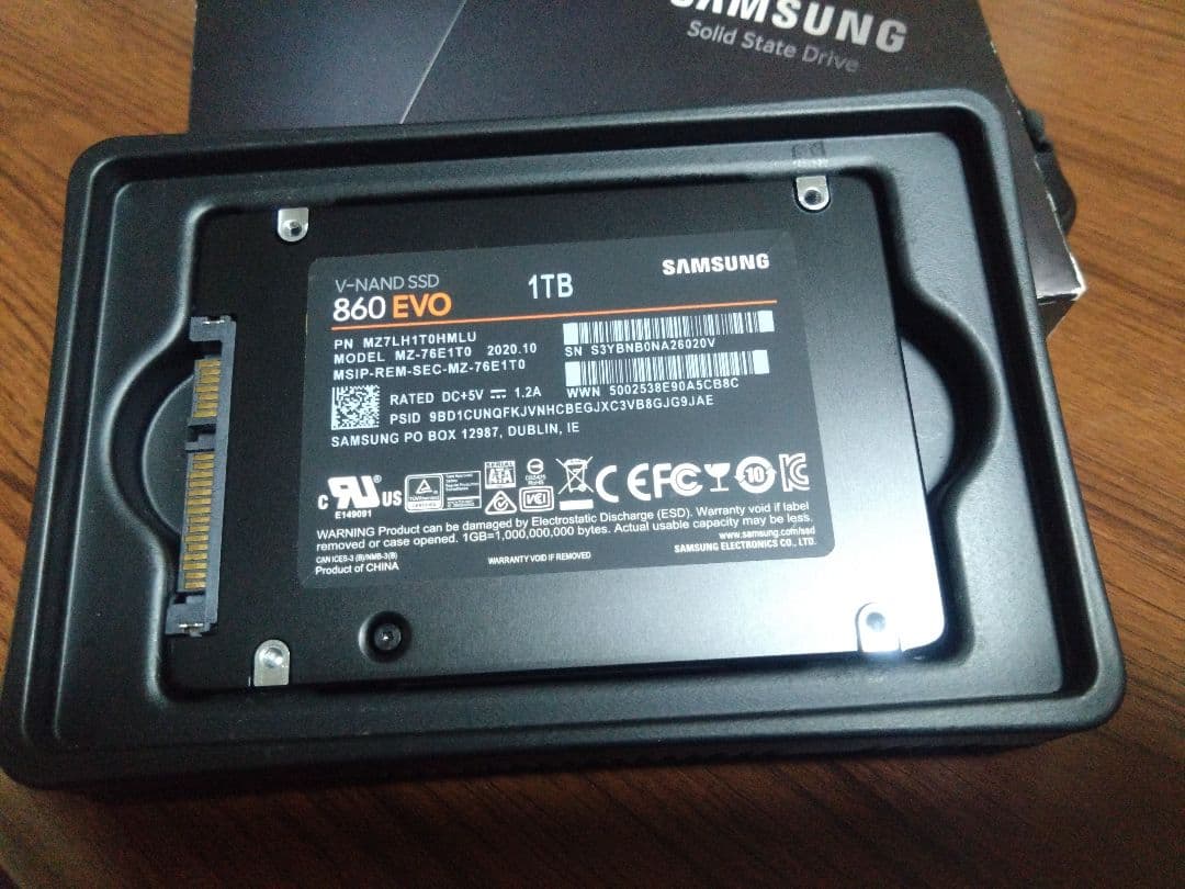 Samsung 860 EVO 1TB SSD 3.5インチ