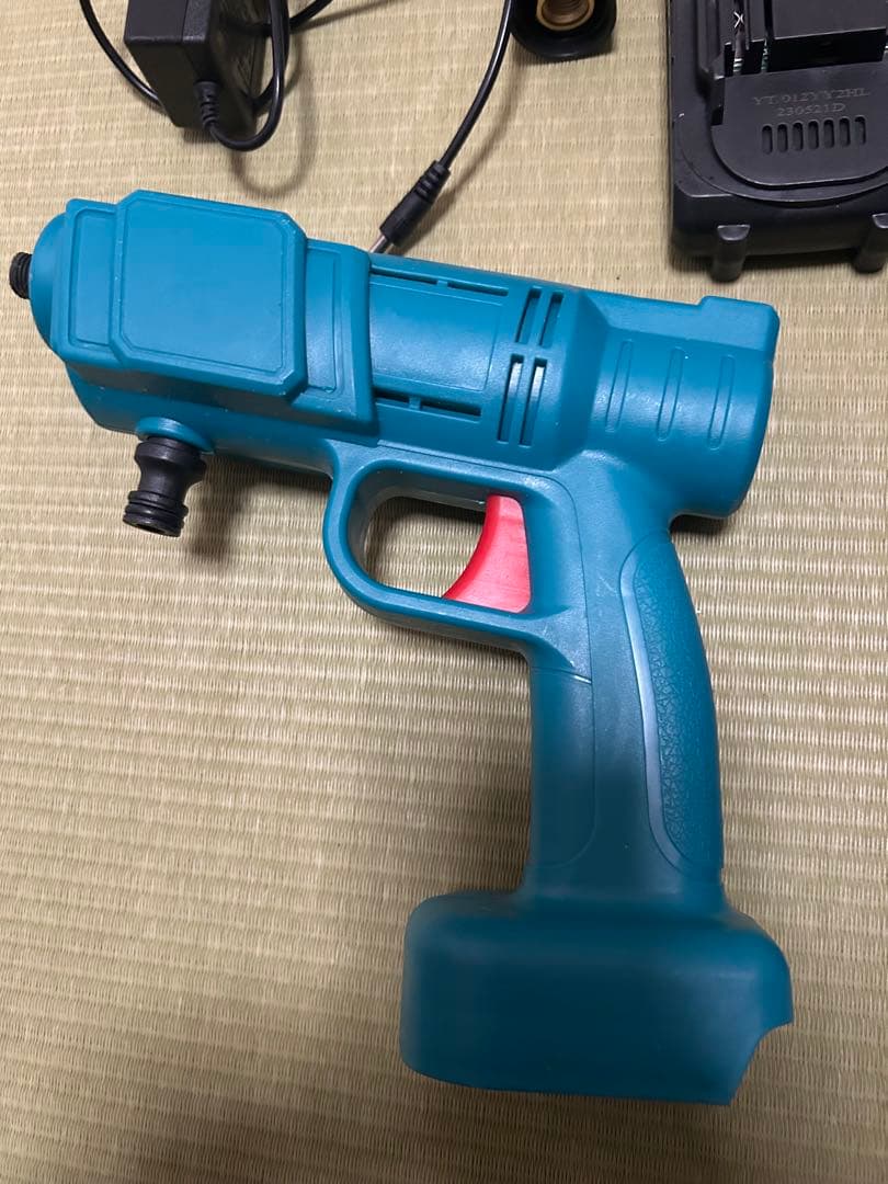 高圧洗浄機　コードレス　バッテリー付き