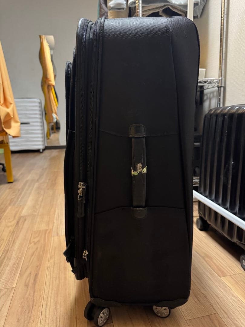 旅行かばん・小分けバッグ Samsonite suitcase price NEGOTIABLE