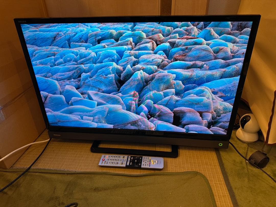 TOSHIBA 東芝 テレビ　32V31 18年 Netflix　32型　極美品
