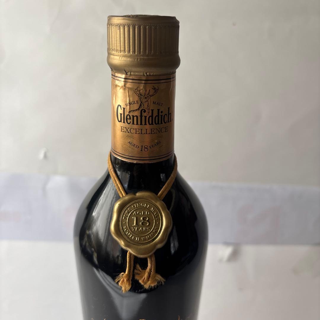 Glenfiddich aged 18 years 未開栓、古酒　箱無し 43度