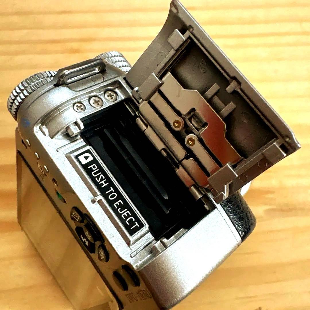 PENTAX　Q7　ズームレンズキット　予備バッテリー付き