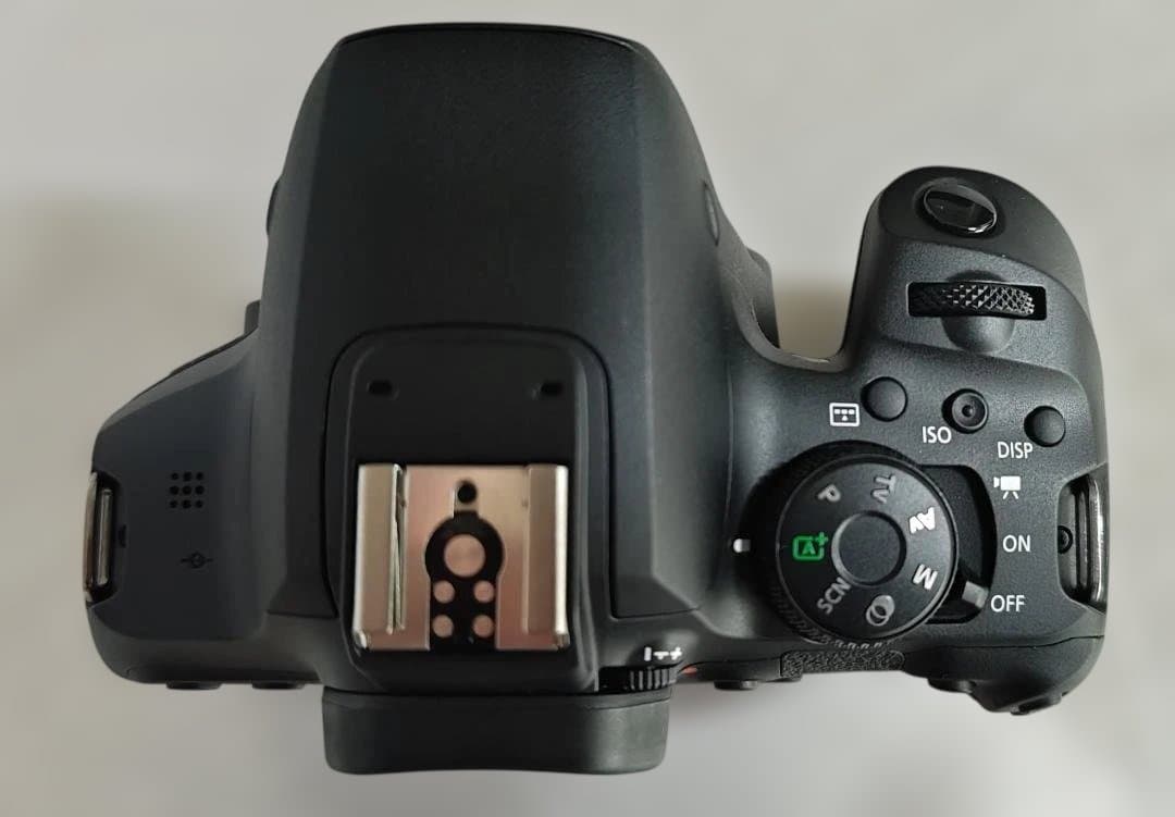 Canon EOS Kiss X10i 標準＆望遠ダブルレンズセット