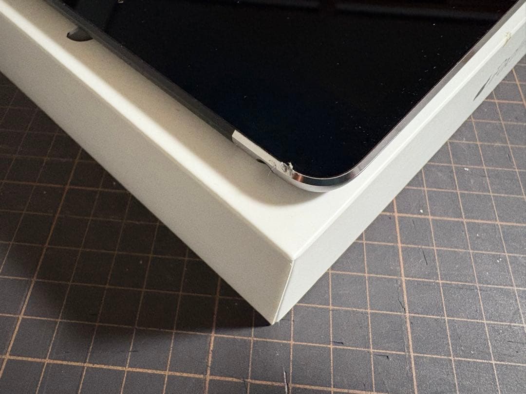 ★Apple iPad mini 4世代 128GB wifi＋セルラー ★