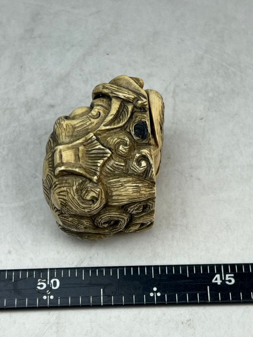 ［珍品］友忠在銘　極上獅子顔根付　50g 送料込み