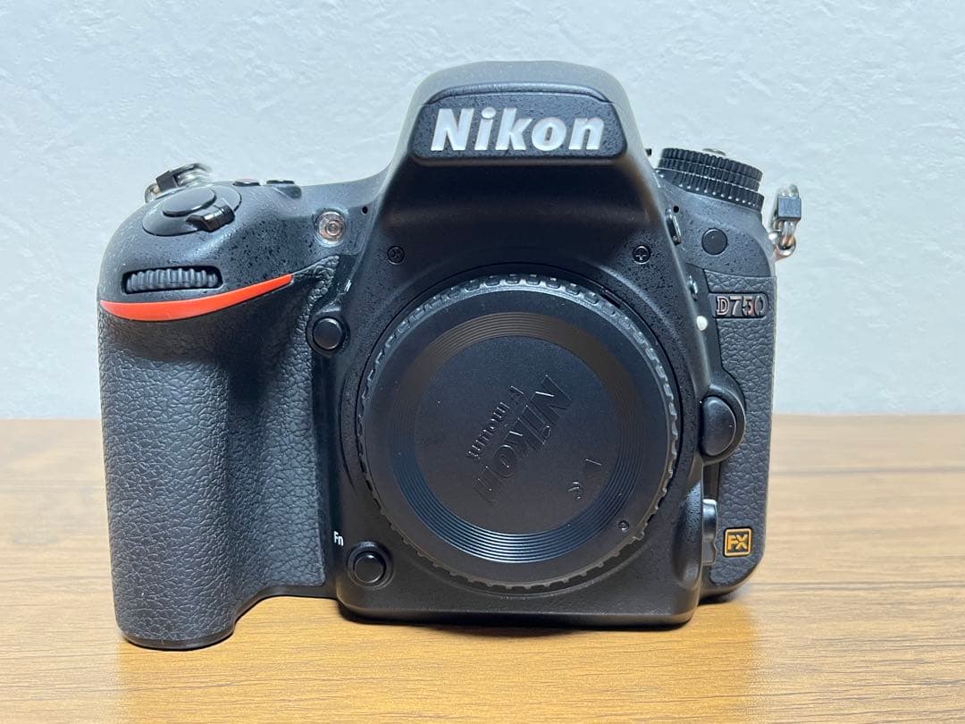 Nikon D750 ボディ＋純正バッテリーグリップ シャッター約1.3万回
