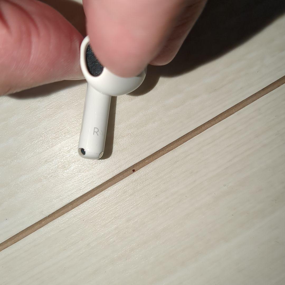 AirPods 第4世代 右耳 アクティブノイズキャンセリング　85