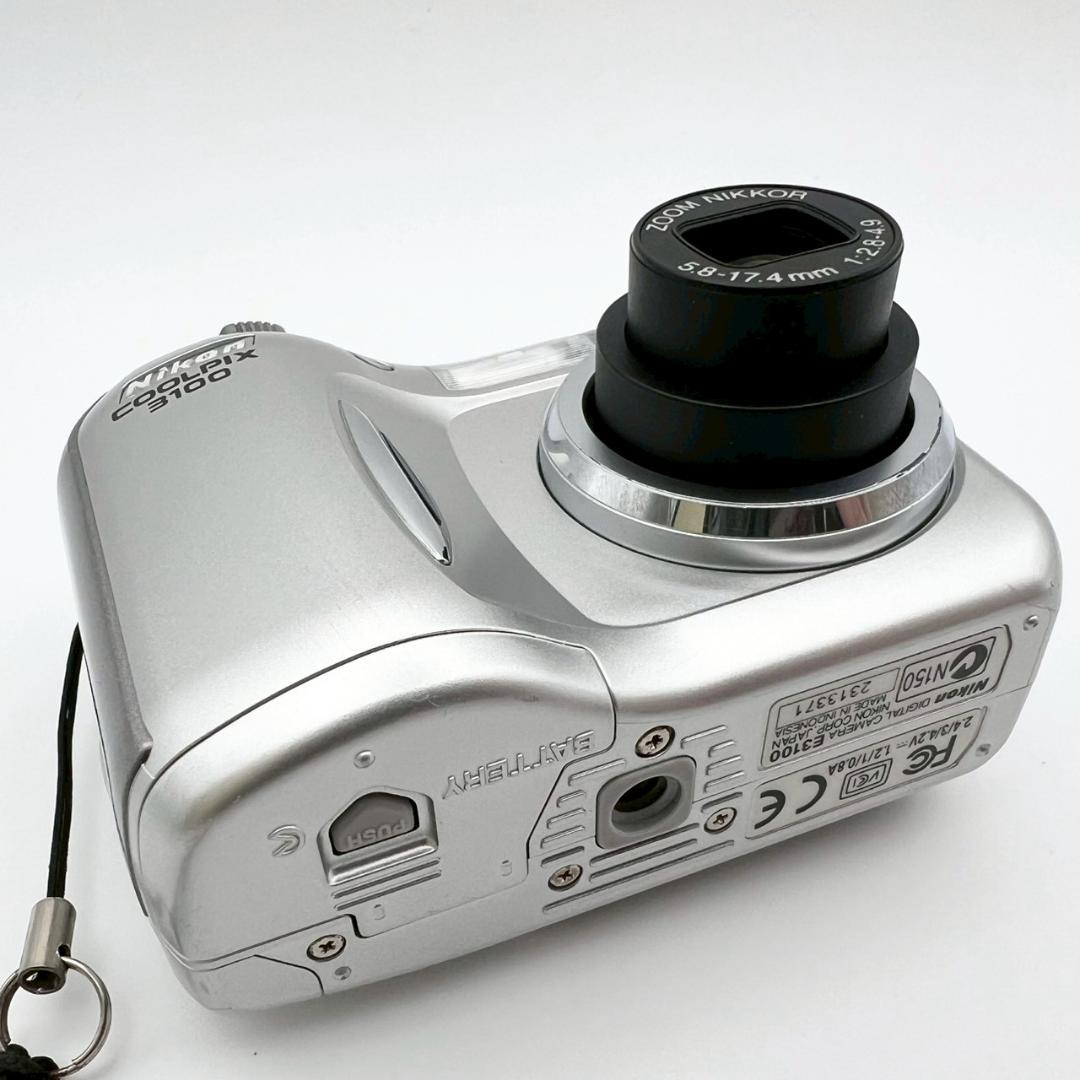 【完動品】Nikon COOLPIX 3100 コンデジ シルバー 動作確認済