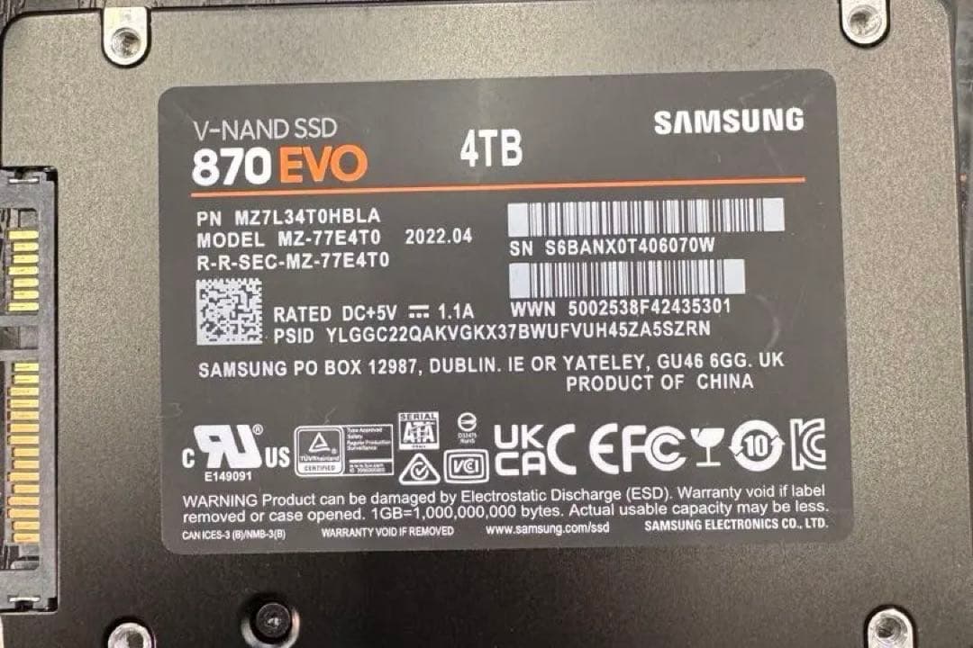 Samsung 870 EVO 4TB SSD中古