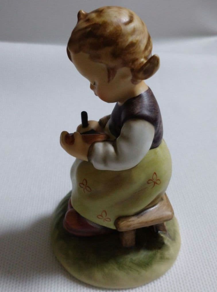 ゲーベル フンメル人形  フィギュリン 陶器 ドイツ