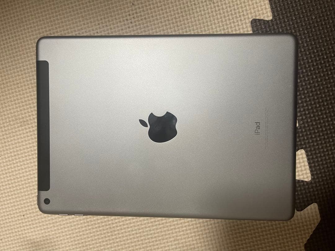 Apple iPad 第６世代32GB スペースグレー