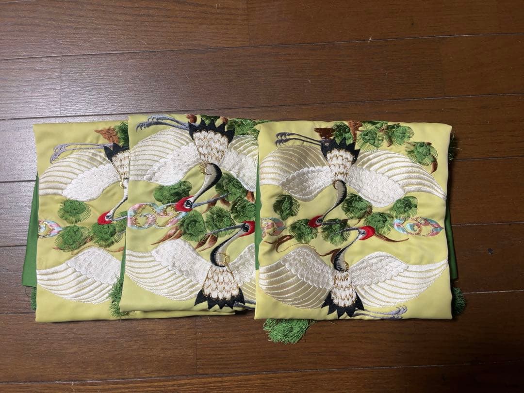 鶴刺繍　座布団カバー3枚セット