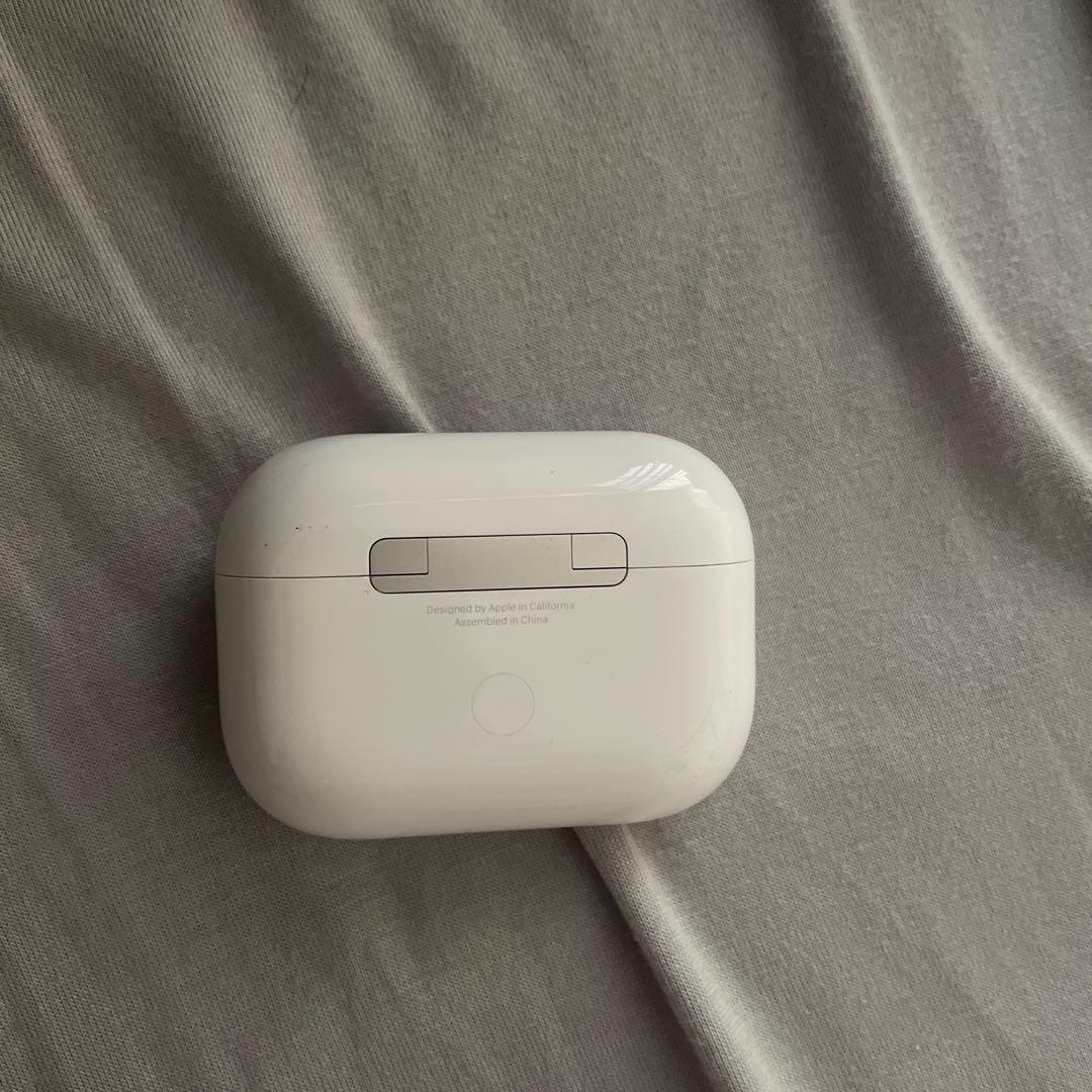 AirPods Pro 本体 ワイヤレス充電ケース付き