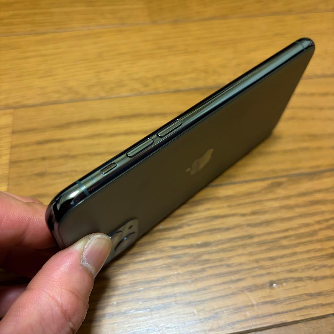 iPhone 11 Pro 256GB (本体+防水ケース保護フィルム付き)
