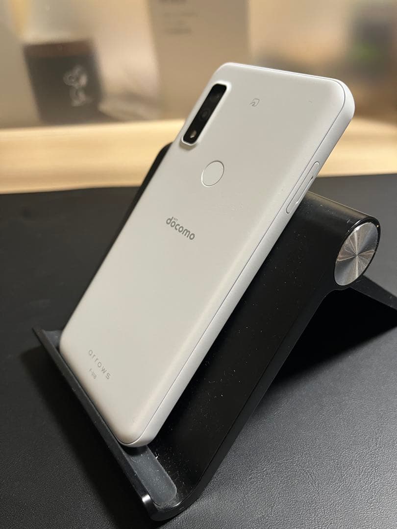 docomo arrows F-51B 白色 スマートフォン本体