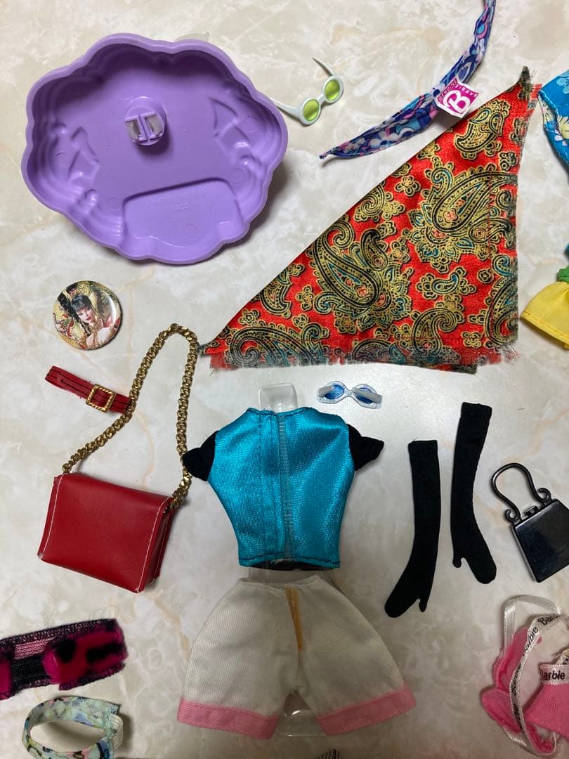 バービー　洋服、靴、バッグ、ドールスタンド、小物等　レア