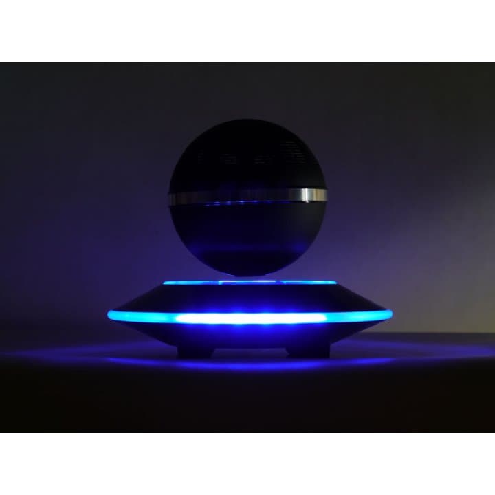 宙に浮かぶスピーカー