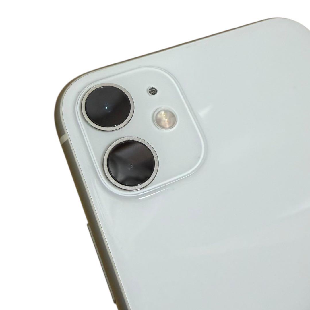 iPhone 11 本体　ジャンク品　部品取り　ホワイト　白