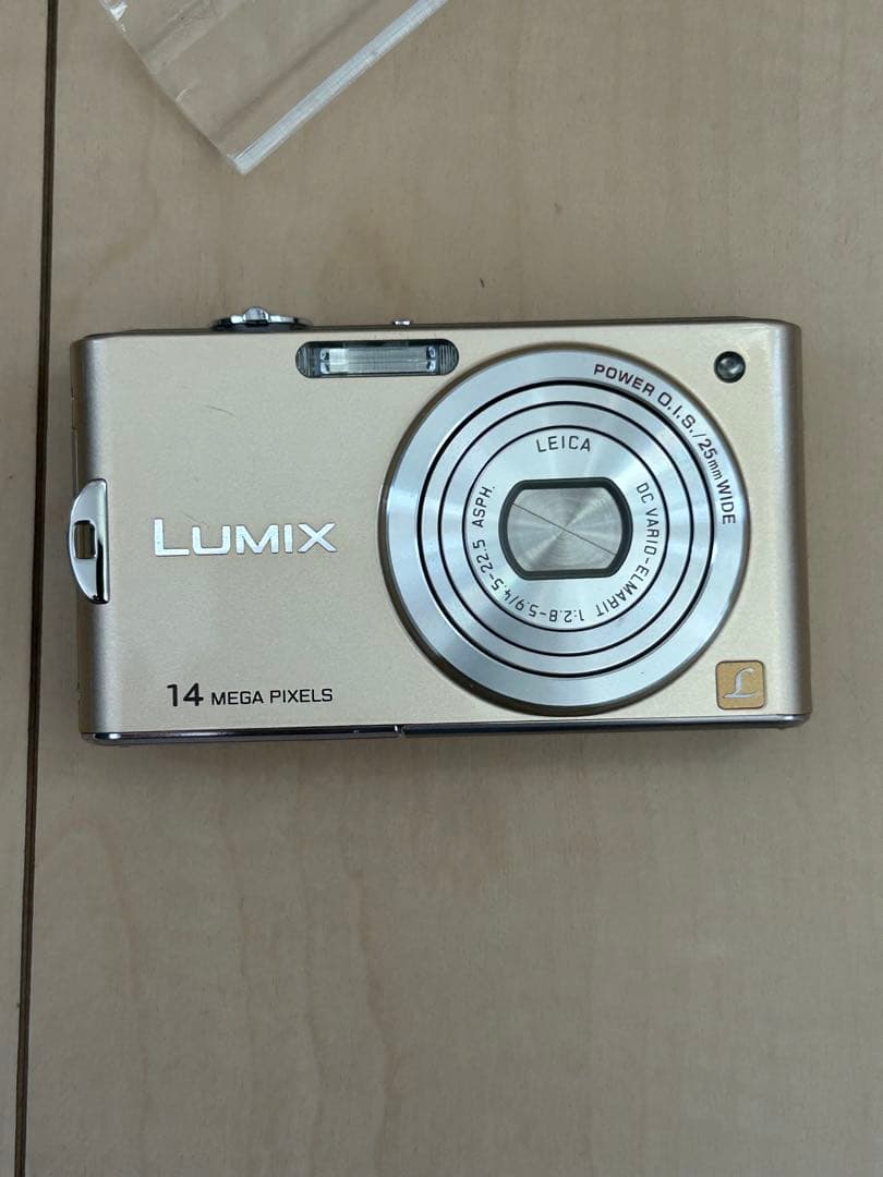 Panasonic LUMIX DMC-FX66 ゴールド