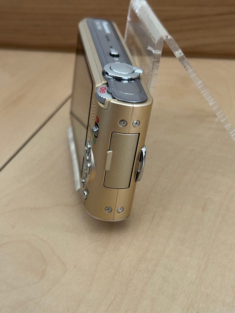 Panasonic LUMIX DMC-FX66 ゴールド