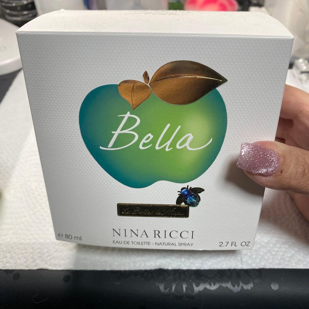 ニナリッチNINA RICCI ベラ　オーデトワレ　80ミリ　残量8割　箱あり