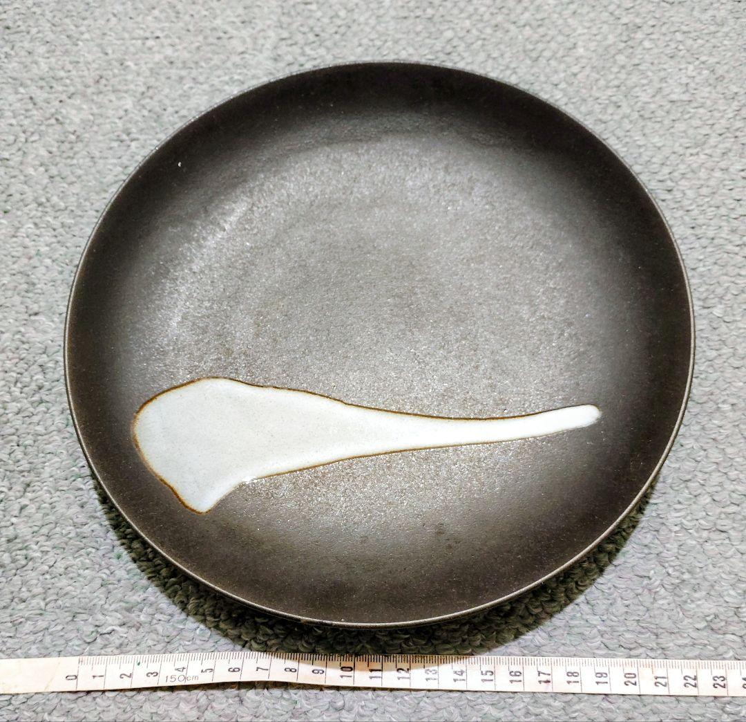 作家の作品 陶器皿 釉薬デザイン