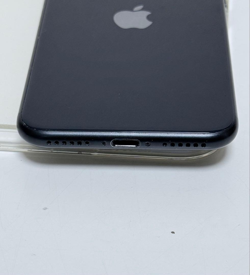 Apple iPhone SE(第3世代) 64GB SIMフリー