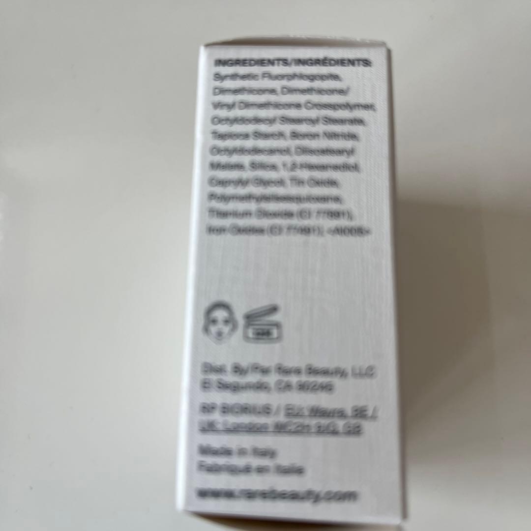 新品未開封　Rare Beauty Positive Light ハイライター