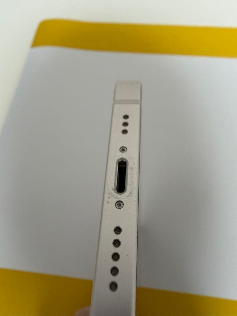Apple iPhone 12 ホワイト本体