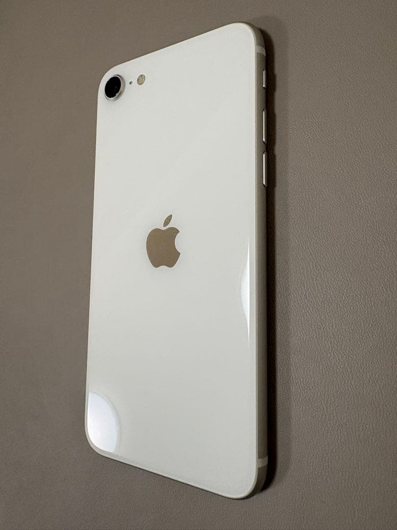 Apple スマートフォン 本体 ホワイト　SE2 128GB